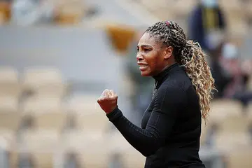 TARIK DIRI: Serena Williams terpaksa menarik diri daripada Terbuka Perancis semasa menentang Tsvetana Pironkova akibat kecederaan betis yang berulang sekali gus melupakan hasratnya untuk memburu gelaran Grand Slam ke-24. - Foto REUTERS