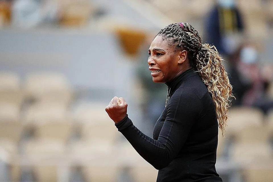 TARIK DIRI: Serena Williams terpaksa menarik diri daripada Terbuka Perancis semasa menentang Tsvetana Pironkova akibat kecederaan betis yang berulang sekali gus melupakan hasratnya untuk memburu gelaran Grand Slam ke-24. - Foto REUTERS
