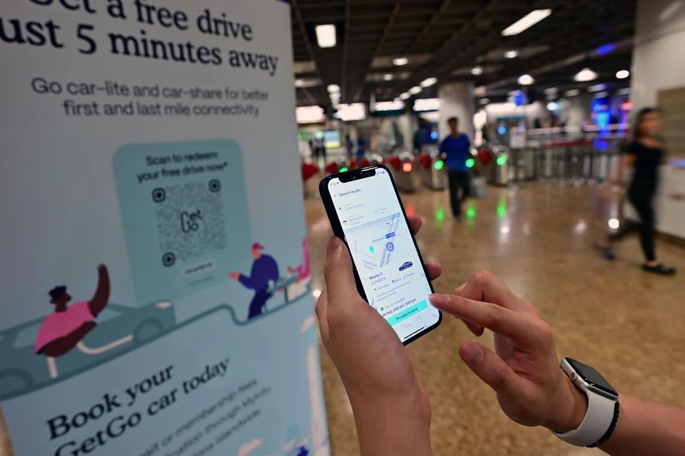 GetGo juga bekerjasama dengan syarikat pengangkutan awam SBS Transit untuk menyediakan penumpang dengan khidmat sambungan awal dan akhir perjalanan.
