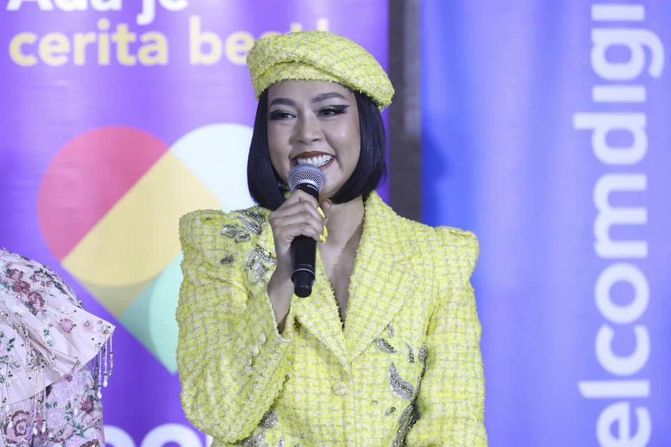 Juri tetap, Datuk Syafinaz Selamat, menyifatkan peserta GV11 sebagai masih teragak-agak untuk menampilkan keberanian dalam persembahan di luar zon selesa kerana sebilangannya mungkin sudah lama tidak beraksi di pentas besar.