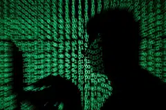 ANCAMAN SIBER: Selain jumlah memancing data yang meningkat, kes jenayah siber di sini turut meningkat tahun lalu berbanding 2016.