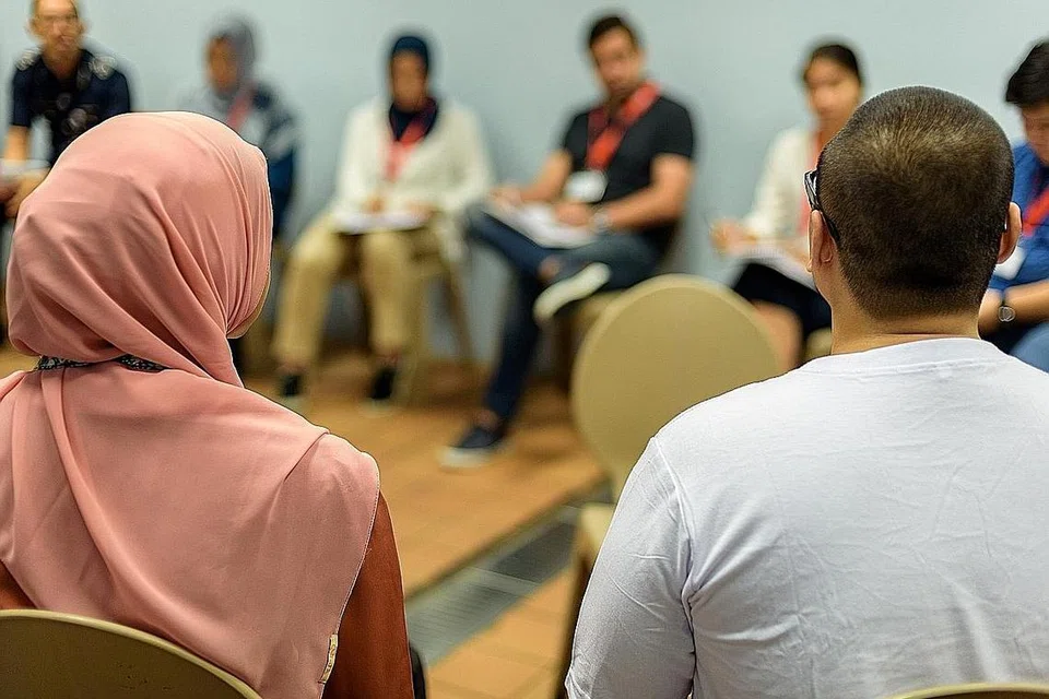 PELUANG HIDUP BARU: Peratusan pesalah yang telah berjaya mendapat pekerjaan di pelbagai sektor sebelum dibebaskan dari penjara, dengan sokongan majikan turut kekal dan stabil sepanjang tiga tahun yang lalu. - Foto : PERKHIDMATAN PENJARA SINGAPURA