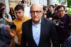 Mantan Menteri Pengangkutan, S. Iswaran, telah dijatuhkan hukuman penjara selama 12 bulan pada 3 Oktober setelah mengaku bersalah atas lima tuduhan.