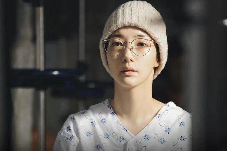SUSUT 37 KILOGRAM: Park Min Young memberanikan diri menurunkan berat badannya sebanyak 37 kilogram bagi menghidupkan watak pesakit barah yang lebih menderita melihat kecurangan suaminya bersama sahabat baiknya dalam drama, ‘Marry My Husband’.
