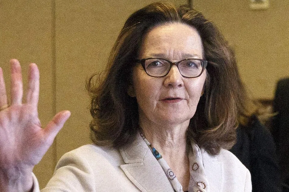 GINA HASPEL: Pengarah CIA ini (kiri) dilaporkan berada di Turkey bagi mendapatkan penjelasan sebenar ke atas nasib yang menimpa wartawan Washington Post yang juga pengkritik kerajaan Arab Saudi Jamal Khashoggi. - Foto EPA-EFE
