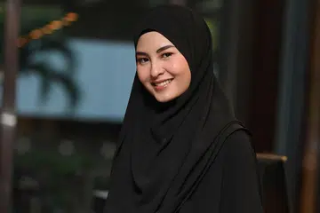 MASAK DENGAN ASAM GARAM DUNIA SENI: Dalam tempoh tiga tahun bergelar artis rakaman, Wany Hasrita telah melalui pasang surut kehidupan dan berusaha tidak membiarkan kecaman 'netizen' mengguris hatinya. - Foto BH oleh ZAKHIR HIRUZA