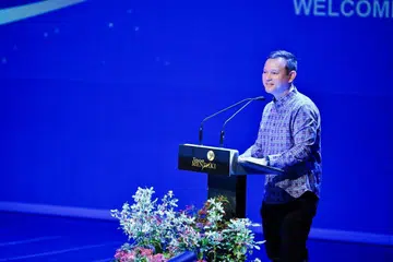 Pemangku Menteri Bertanggungjawab bagi Ehwal Masyarakat Islam merangkap Menteri Negara Kanan (Pertahanan), Encik Zaqy Mohamad, mengumumkan program pementoran baru yang dinamakan Mekar Belia semasa majlis Anugerah Mendaki 2026 yang berlangsung di Pusat Budaya Universiti Nasional Singapura pada 17 Oktober.