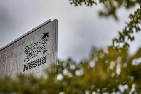  Syarikat pengeluar makanan Switzerland, Nestle menarik balik beberapa kumpulan susu tepung bayi di beberapa negara Eropah pada 5 Januari dan kemudian melanjutkan arahan itu ke beberapa rantau lain. 