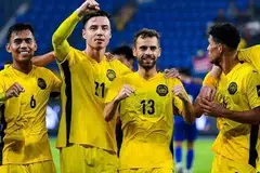 Hector Hevel (jersi nombor 13) meraikan gol selepas menjaringkan gol untuk Malaysia semasa ia menewaskan Nepal 2-0 pada Mac 2025. Hevel antara tujuh pemain kelahiran asing yang digantung Fifa.