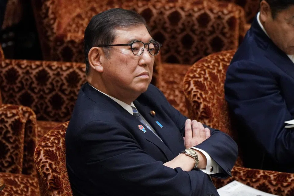 Perdana Menteri Jepun, Shigeru Ishiba, menunggu permulaan sesi Jawatankuasa Belanjawan Dewan Kaunselor di bangunan Parlimen (Diet) di Tokyo pada 14 Mac 2025.