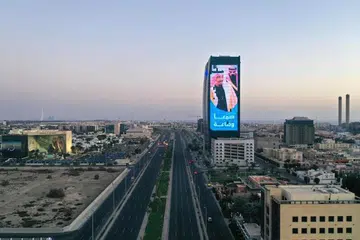 Pemandangan jalanraya yang lengang di Jeddah pada 21 April semasa sekatan dikenakan di tengah-tengah krisis koronavirus. 