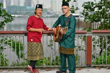 Khair Yasin, Ismail Gani. lagu Raya