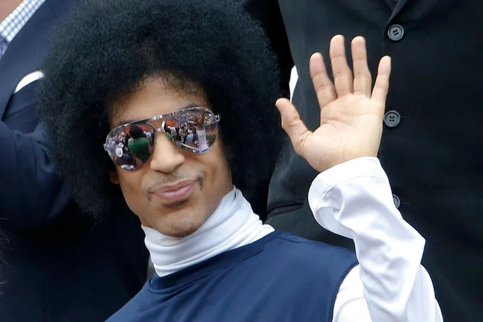 PENYANYI INOVATIF DAN PENULIS LAGU BERPENGARUH DI AMERIKA: Prince telah menghasilkan lebih 30 album. Albumnya Purple Rain yang dikeluarkan pada 1984 sering digambarkan sebagai antara yang terbaik sepanjang zaman. - Foto REUTERS