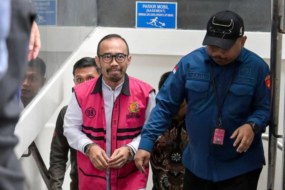 Pertamina, 3 mantan eksekutif, skandal rasuah