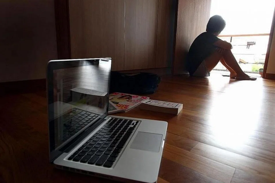 RASA KECEWA: Ahli psikologi berkata mereka menghadapi cabaran mengenal pasti luahan emosi oleh klien yang menghadapi masalah kesihatan mental menerusi khidmat telerundingan berbanding rawatan bersemuka. - FOTO: THE NEW PAPER. 