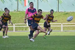 PERLAWANAN SENGIT: Perlawanan peringkat akhir itu berakhir dengan ACS (I) mengalahkan St Andrew 36-34.
