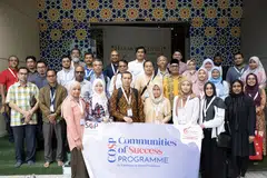 PROGRAM MASYARAKAT GEMILANG: Peserta Program Masyarakat Gemilang yang diadakan 28 Ogos hingga 1 September lalu, bergambar bersama semasa membuat kunjungan ke Pusat Harmoni.