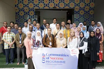 PROGRAM MASYARAKAT GEMILANG: Peserta Program Masyarakat Gemilang yang diadakan 28 Ogos hingga 1 September lalu, bergambar bersama semasa membuat kunjungan ke Pusat Harmoni.