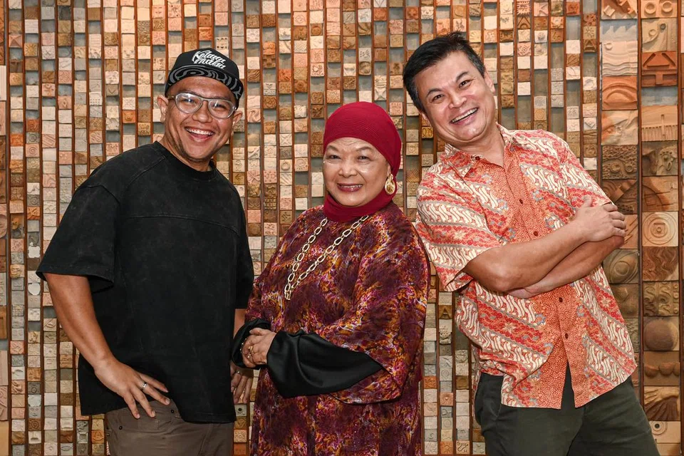 (Dari kiri) Pengerusi Kelana Purba, Encik Hydil Kwok; Pengasas Sri Warisan, Cik Som Said dan Pengasas The Intan Peranakan Museum, Encik Alvin Yapp, berkongsi pendapat mereka tentang bagaimana perubahan GSCB dapat menarik perhatian anak muda.
