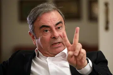 HADAPI PENDAKWAAN: Bekas bos Nissan, Encik Carlos Ghosn, berjaya melarikan diri dari Jepun pada Disember lalu. Semalam pihak pendakwa raya Turkey mengemukakan tuduhan ke atas empat juruterbang, dua anak kapal dan seorang eksekutif penerbangan membantu Encik Ghosn melarikan diri ke Lebanon menerusi Istanbul.  