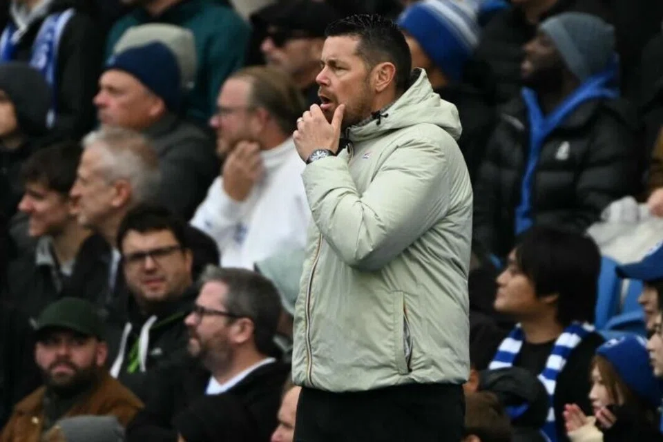 Pengurus Crystal Palace dari Perancis, Pierre Sage, memberikan reaksi di tepi padang semasa perlawanan Liga Perdana England (EPL) antara Brighton & Hove Albion dengan Crystal Palace di Stadium American Express, Britain pada 18 Oktober 2026.