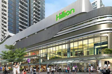 TARIKAN BARU DI KAWASAN BARAT: Pusat beli-belah Hillion Mall ini merupakan sebahagian daripada pusat bersepadu yang dibangunkan dengan dihubungkan secara langsung dengan Stesen MRT Bukit Panjang. - Foto SIM LIAN GROUP