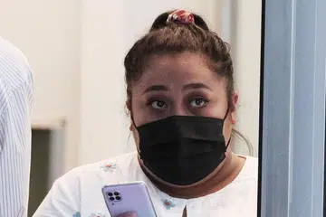 NURUL ATIQAH KAMSARI: Didapati bersalah mengeluarkan wang tunai sekitar $22,000 yang merupakan hasil pendapatan yang tersilap dikredit ke dalam akaun banknya setelah dia tidak lagi bekerja di Hospital Tan Tock Seng. - Foto FAIL 