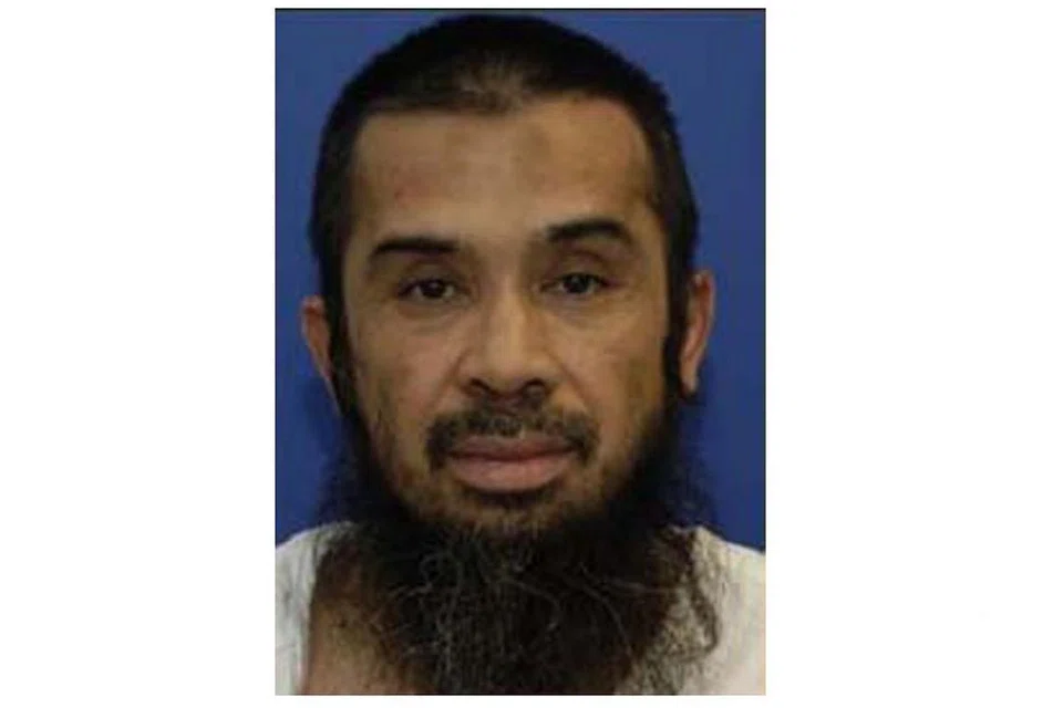 DALAM TAHANAN: Riduan Isamuddin @ Riduan Isomuddin @ Nurjaman, 57 tahun, ditahan pihak berkuasa Amerika Syarikat sejak 14 tahun lalu di Guantanamo Bay, di teluk tenggara Cuba, yang ditadbir Amerika. - Foto JABATAN PERTAHANAN AMERIKA 