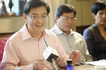 ENCIK HENG: Gesa pelajar agar merebut peluang belajar, meningkatkan kemahiran dan menjalani latihan.
