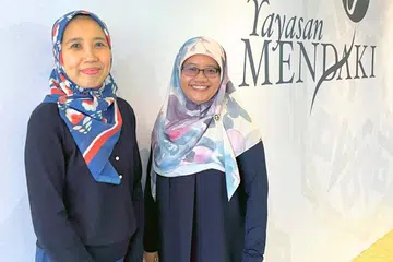 Jawatan Cik Aidaroyani Aidaroyani (kiri) bakal digantikan Dr Noraslinda Zuber (kanan).