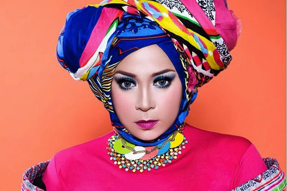 MELLY GOESLAW: Anggap teman artisnya sebagai pencorak jiwa kental wanita. - Foto NETRAL NEWS
