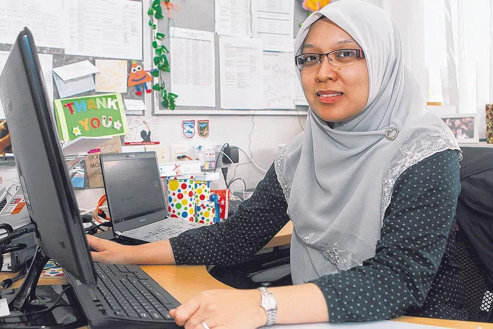 DR INTAN AZURA MOKHTAR