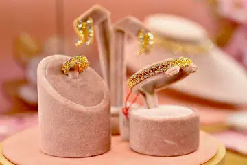 Butik baru Goldheart di 313@somerset menampilkan konsep House of Goldheart dengan ruang khas untuk pelanggan meneroka koleksi emas, berlian dan barang kemas.