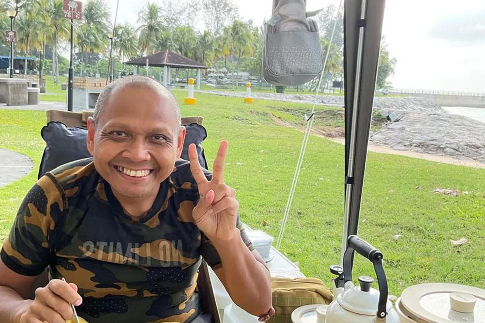 Apabila berkhemah, isteri Encik Mohamamed Hason Mohamed Ramden  akan masak di situ. 