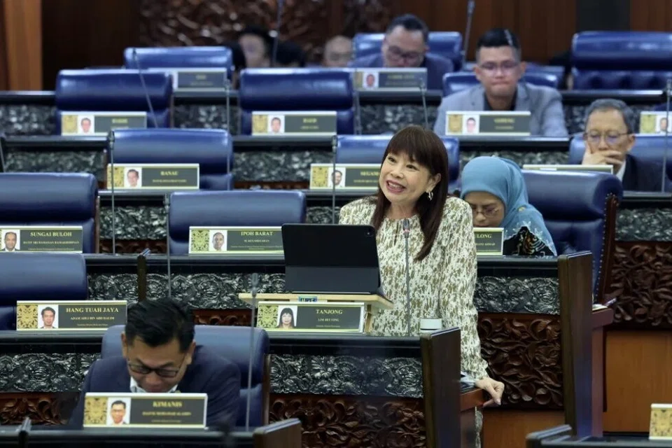 Malaysia, kukuh, fiskal