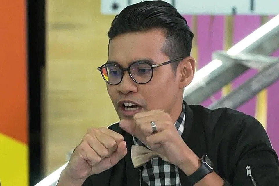 JURI TETAP: Adib Jalal (atas) dan Amilia Gani. - Foto TANGKAP LAYAR DARI REKA, MEDIACORP SURIA.