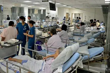 MASIH BIMBANG: Meskipun MediShield Hayat akan dilaksanakan hujung tahun ini, sebilangan peserta yang menyertai sesi maklum balas anjuran unit maklum balas pemerintah, Reach, dan Kementerian Kewangan tetap bimbang mereka tidak akan dapat menampung kos perubatan dan kemasukan hospital yang meningkat, terutama bagi pesakit yang menghidap penyakit kronik yang mengancam nyawa. - Foto fail