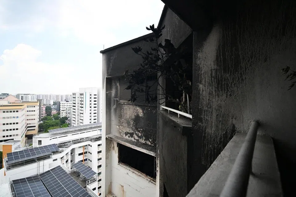 Kebakaran di Blok 14 Joo Seng Road itu mengakibatkan kerugian antara $80,000 dengan $100,000.