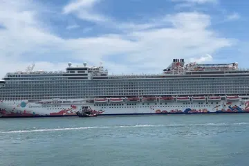 Resorts World Cruise akan berlabuh di Bintan dan Batam serta Kuala Lumpur, Melaka dan Pulau Pinang, kata syarikat itu. - Foto RESORTS WORLD CRUISE