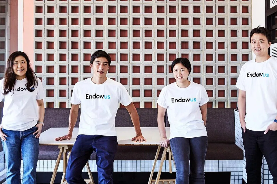 PASUKAN KEPIMPINAN ENDOWUS: (Dari kiri) Ketua pegawai penasihat, Cik Tan Wei Mei; Ketua pegawai eksekutif, Encik Gregory Van; Ketua penasihat guaman, Cik Jennifer Kan dan Ketua pegawai teknologi, Encik Joo Lee.