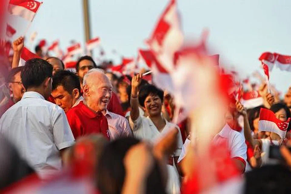 MENGENANG TOKOH: Acara khas bakal diadakan semasa Perbarisan Hari Kebangsaan tahun ini sebagai menghargai sumbangan mantan perdana menteri, mendiang Lee Kuan Yew, dalam membangunkan negara ini selama lebih lima dekad. - Foto FAIL