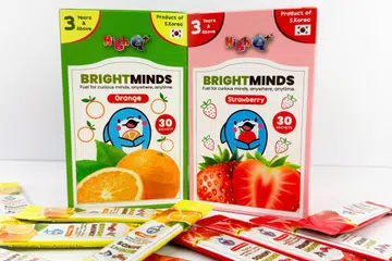 Setiap kotak ‘High Q+ BrightMinds’ mengandungi 30 sachet suplemen itu, yang mempunyai perisa strawberi dan oren.