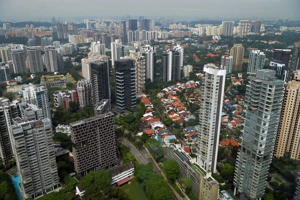 KEMEROSOTAN KETARA: Tahun ke tahun, kadar jualan semula bagi kondominium privet dan rumah persendirian jatuh 62.2 peratus berbanding April 2019.