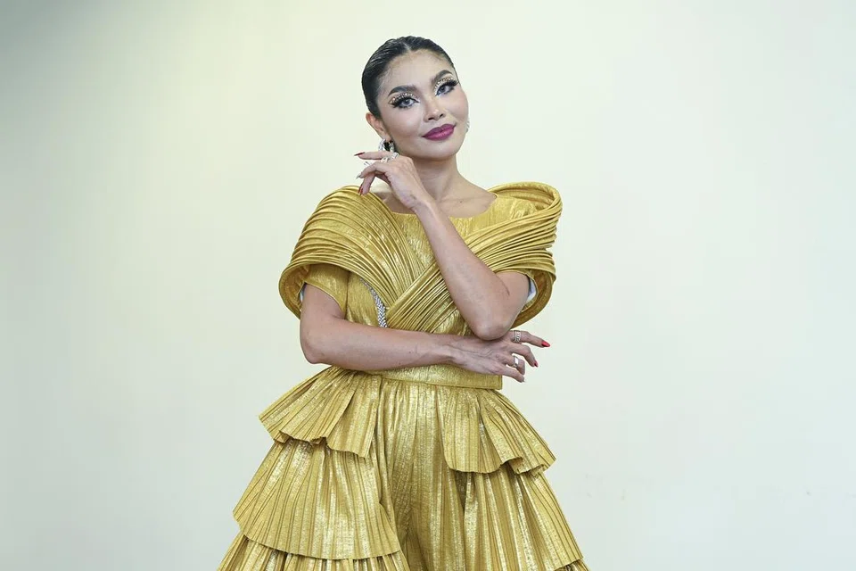 RAIH TEMPAT KETIGA: Penyanyi, Nikki Palikat dipuji juri tetap ‘All Stars Gegar Vaganza’, Datuk Syafinaz Selamat, atas prestasi dan peningkatan yang ketara dalam persembahan akhirnya. 