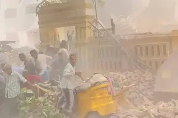 Ramai yang terkorban apabila sebuah masjid runtuh di Mandalay susulan gempa bumi kuat yang melanda Myanmar pada 28 Mac.