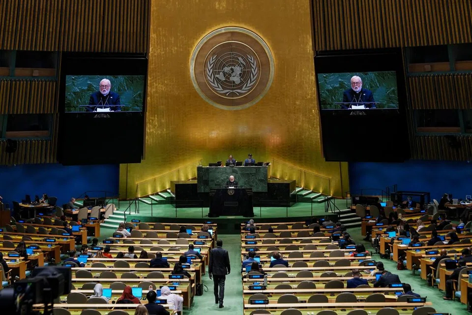 Selepas undian 42-10 (12 berkecuali) mengenai Palestin di Pertubuhan Bangsa-Bangsa Bersatu (PBB) pada 12 September, hampir ada kesepakatan bersama di peringkat sejagat bahawa Hamas, yang menguasai Gaza, tidak boleh terlibat dalam masa depan Palestin.