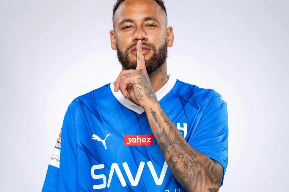 NAMA BESAR: Perjanjian bagi dapatkan penyerang Brazil, Neymar, ke kelab Liga Pro Saudi Al-Hilal dari kelab juara liga Perancis PSG,  difahamkan bernilai sekitar 90 juta euro ($133 juta) dengan bayaran tambahan.