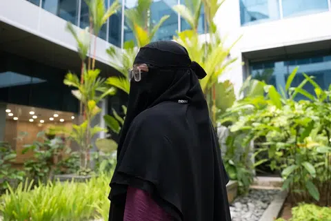 Menurut Cik Siti Masturah Ramlan, isu hutang dan muflis boleh berlaku kepada sesiapa sahaja termasuk mereka yang kelihatan berjaya di mata masyarakat.