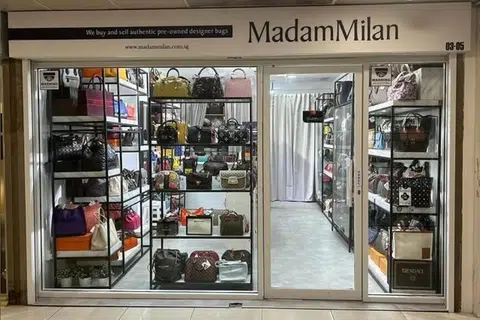 Terletak di Far East Plaza, Madam Milan, merupakan lokasi popular untuk menjual, membeli atau menggantikan beg mewah dengan yang lain.