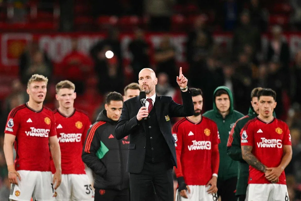 Pengurus Erik ten Hag mengucapkan terima kasih kepada penyokong Manchester United bagi sokongan mereka sepanjang musim walaupun prestasi United mengecewakan.